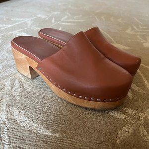 Charlotte Stone Size 6 Martino Clogs - Leather